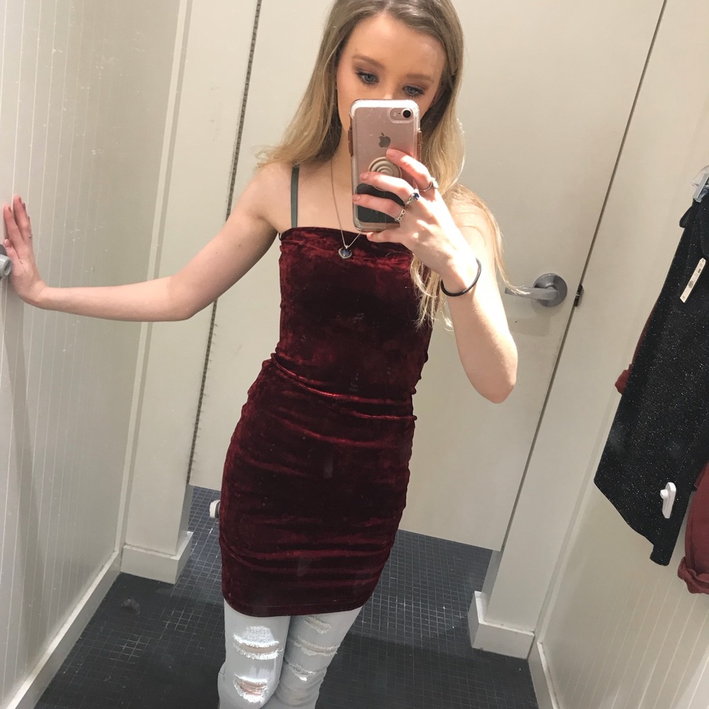 XS Red velvet dress
